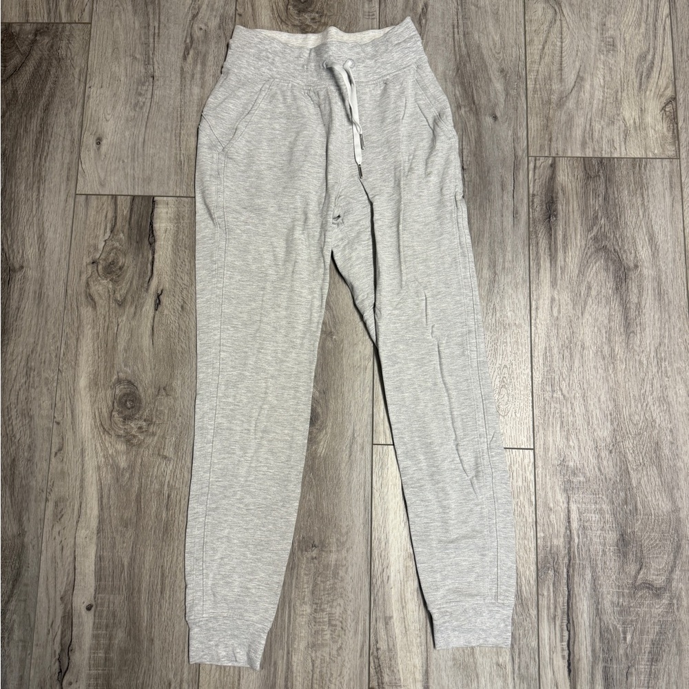 Gray Lululemon Womens Jogger Pants size 2